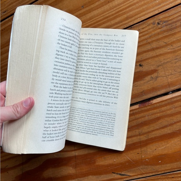 (255) STIFF BOOK - Picture 8 of 12